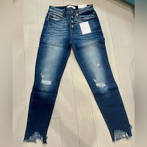 KanCan Distressed Button fly skinny jeans BRAND NEW WITH TAGS! Size 7/27